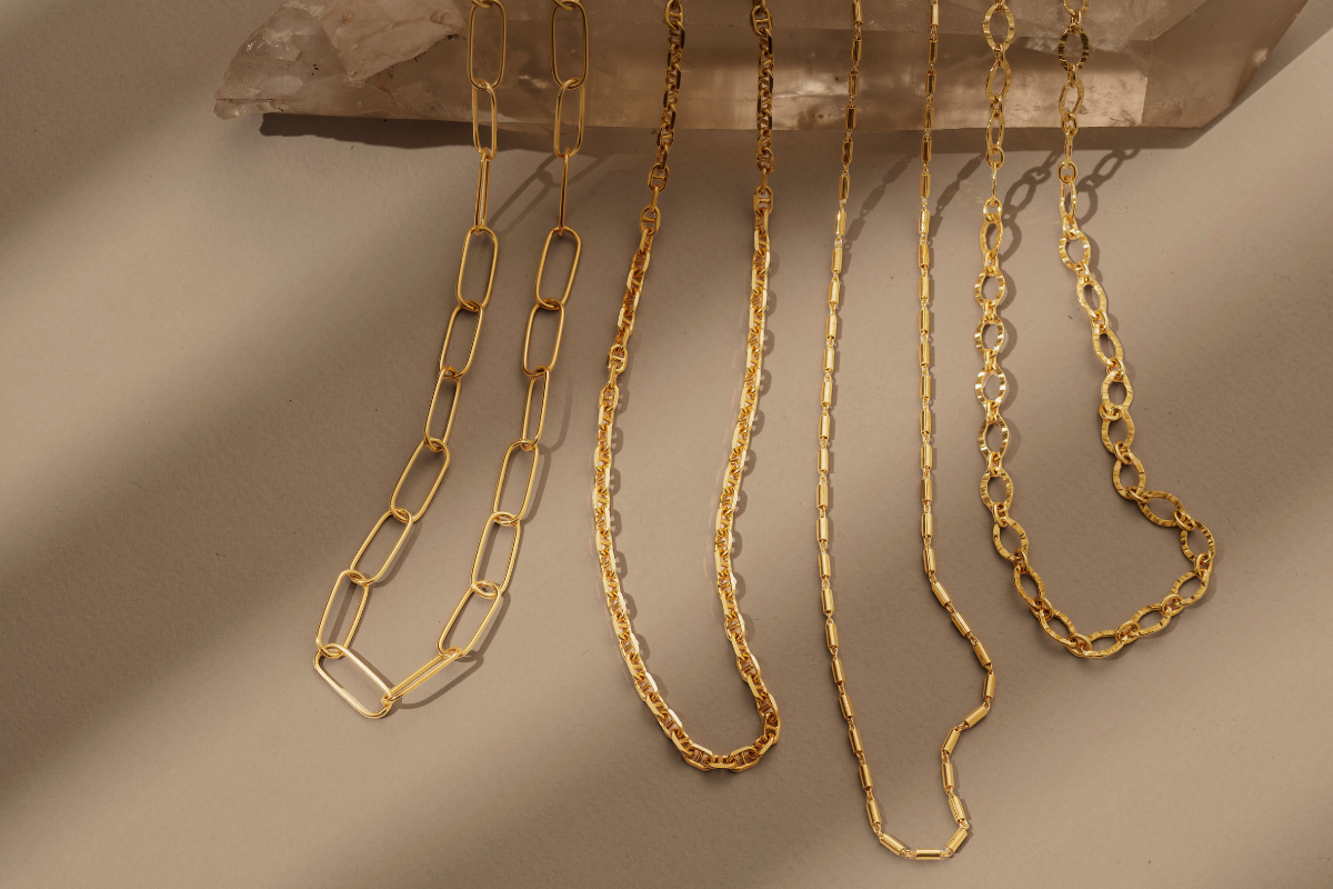 How to Layer Necklaces: Ultimate Guide