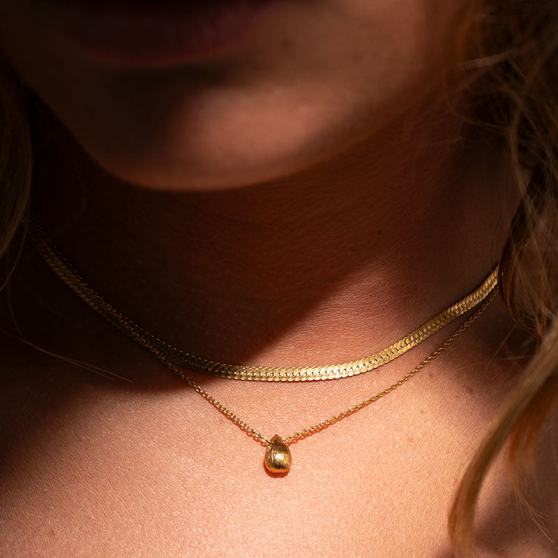 Fine Pod Necklace, Gold