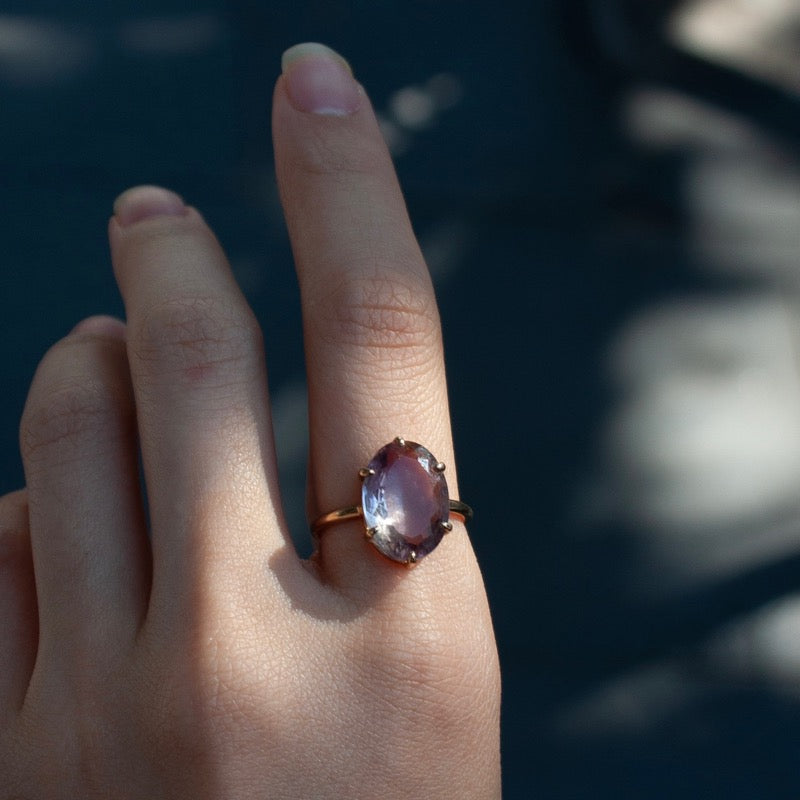 Helene Ring, Amethyst, 9kt Yellow Gold