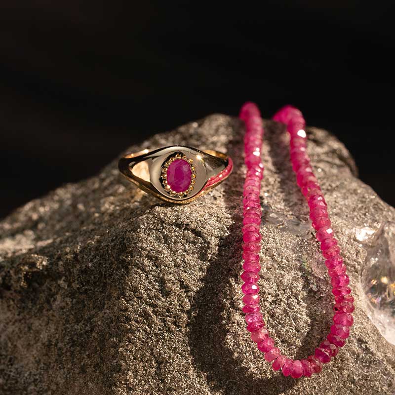 Signet Ring, Ruby, 9kt Yellow Gold