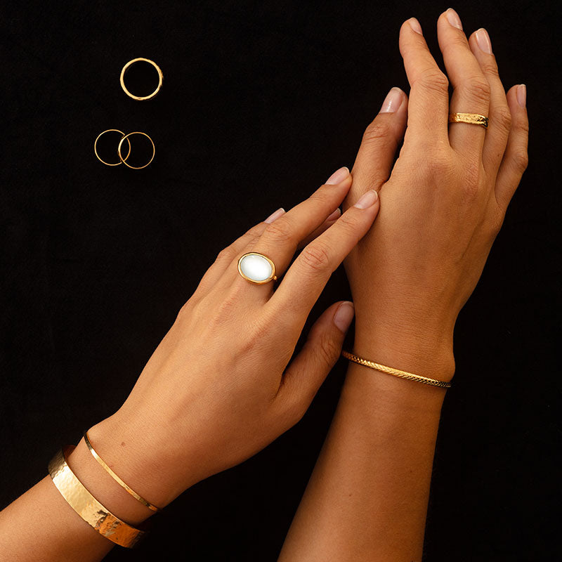 Sirus Ring, Moonstone, Gold