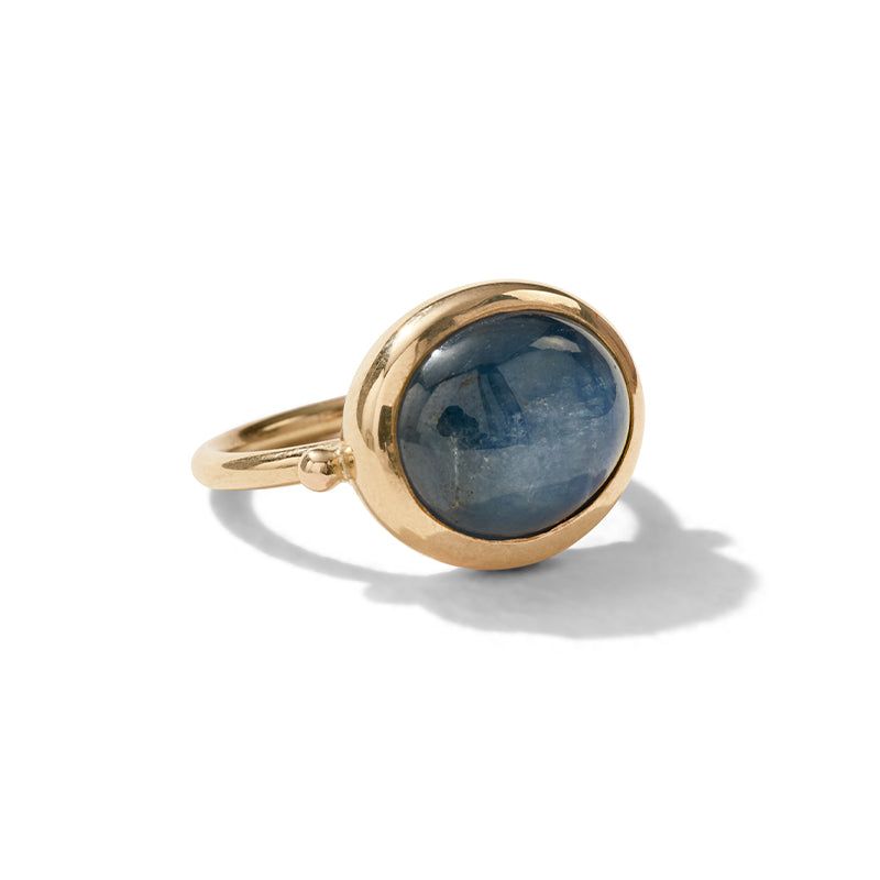 Sirus Ring, Silky Sapphire, 9kt Yellow Gold