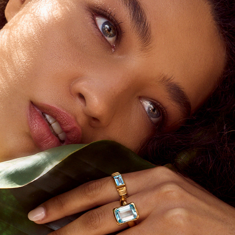 Milos Ring, Blue Topaz, Gold