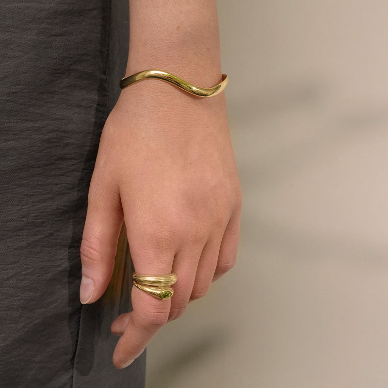 Contour Cuff, Gold