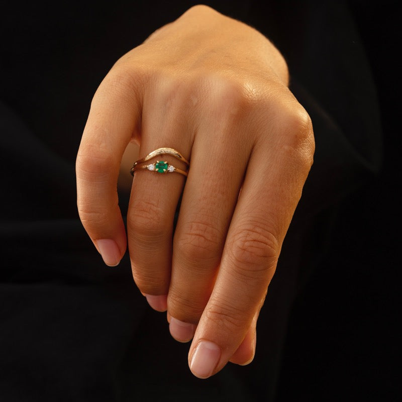 Florence Ring, Emerald, 9kt Yellow Gold