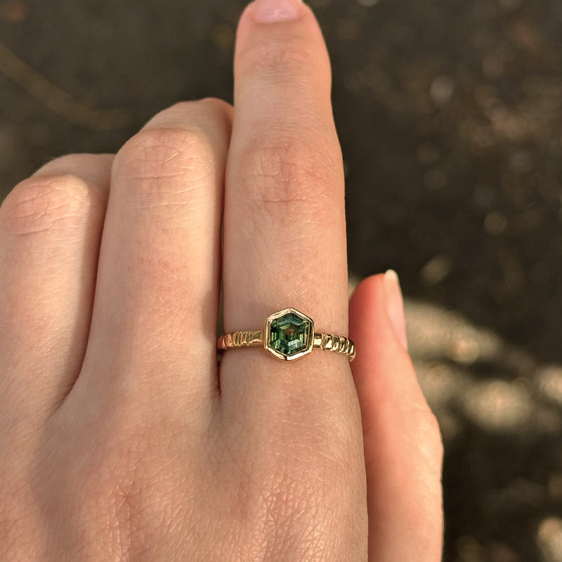 Linea Ring, Hexagonal Green Sapphire, 9kt Yellow Gold