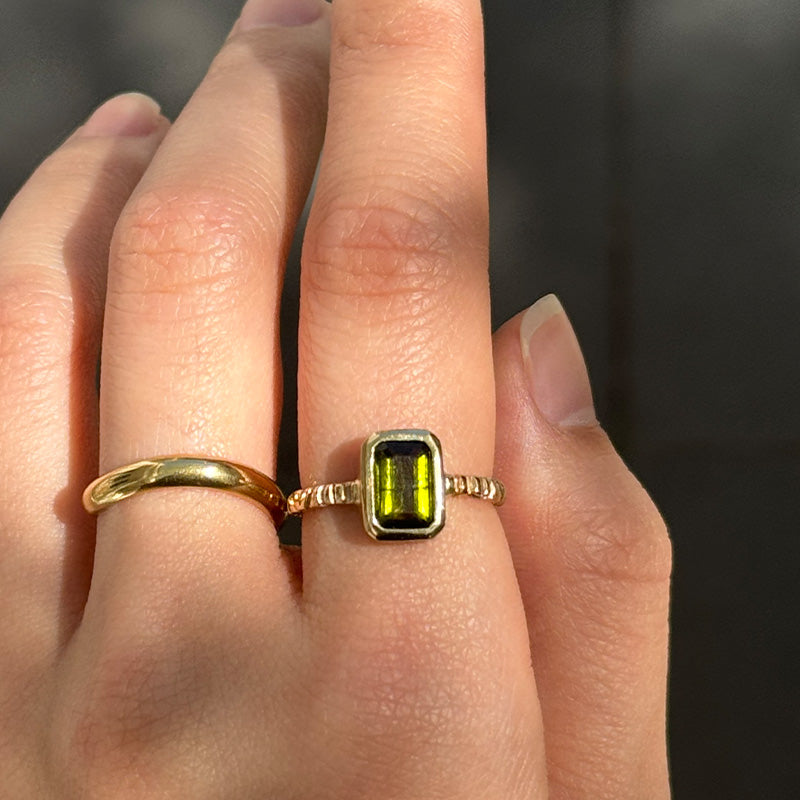 Linea Ring, Deep Green Tourmaline, 9kt Yellow Gold