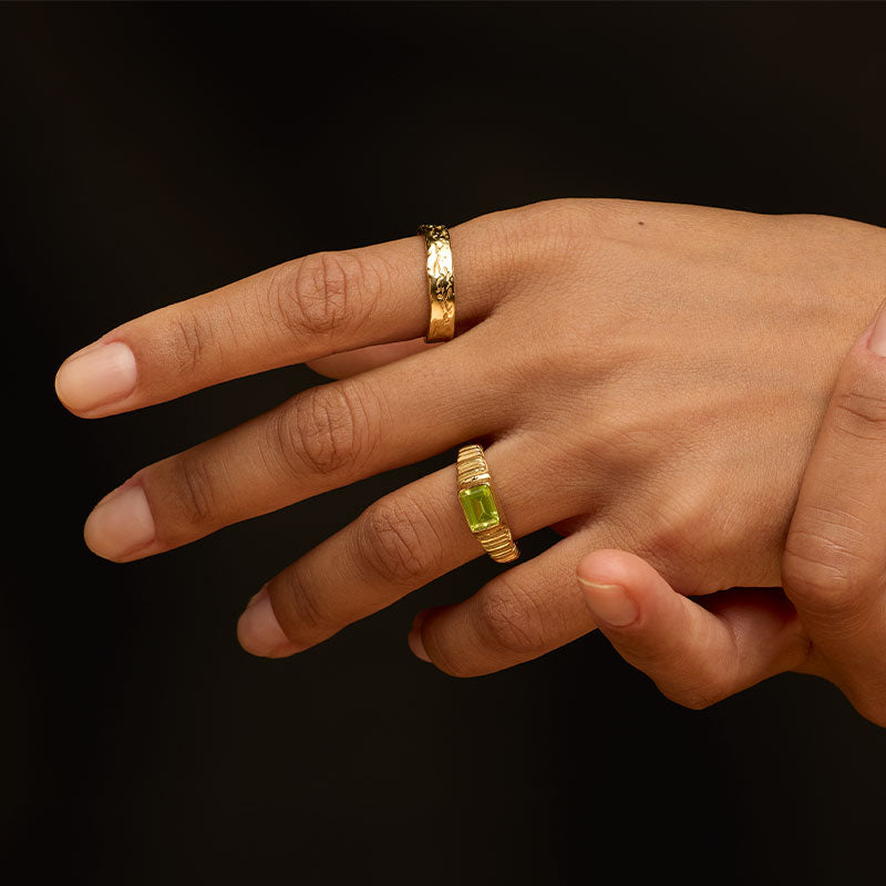 Linea Ring, Peridot, Gold