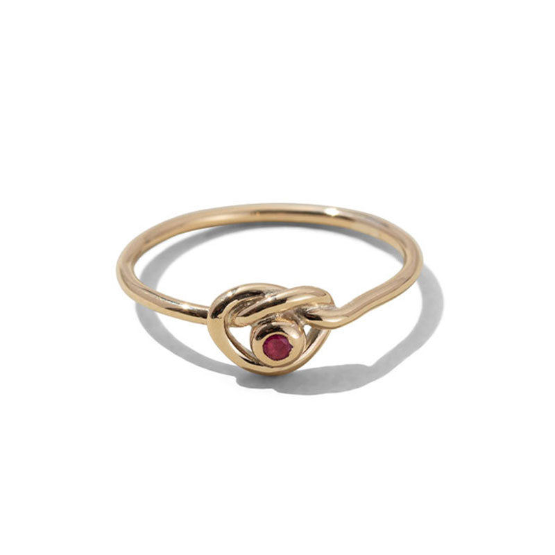 Love Knot Ring, Ruby, 9kt Yellow Gold