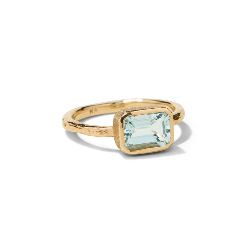 Minerva Ring, Aquamarine, 9kt Yellow Gold