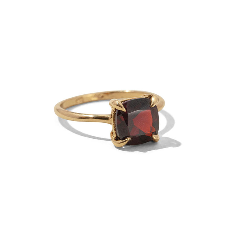 Mini Kara Ring, Garnet, 9kt Yellow Gold