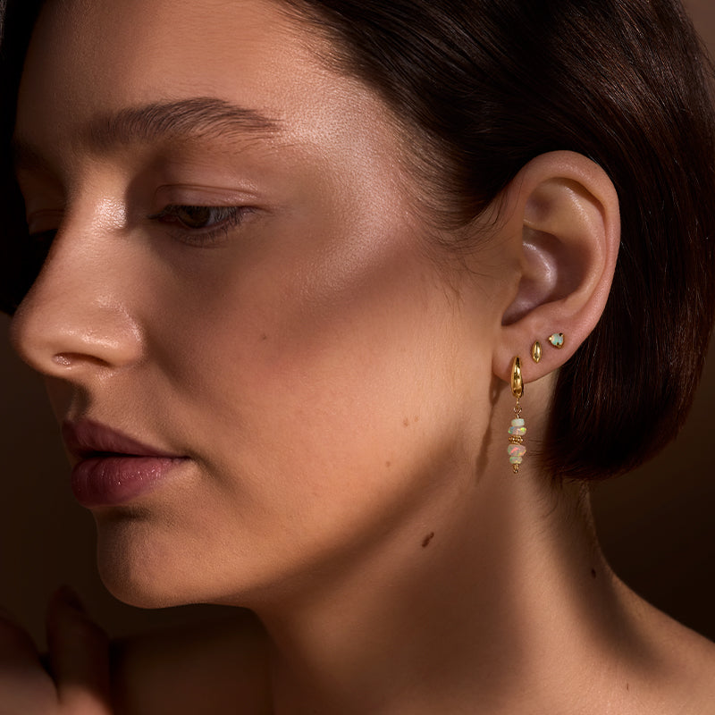 Tiny Stud, Opal, Gold