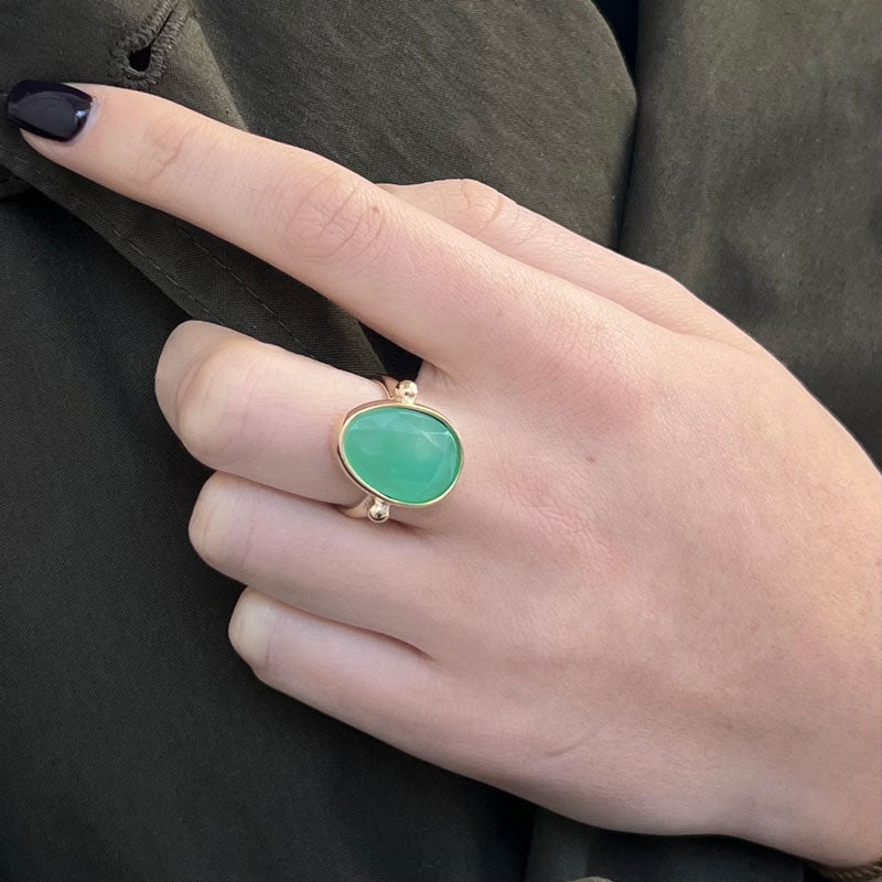 Pebble Ring, Chrysoprase, 9kt Yellow Gold