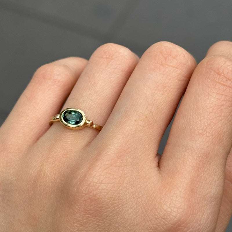 Pippa Ring, Teal Sapphire, 9kt Yellow Gold