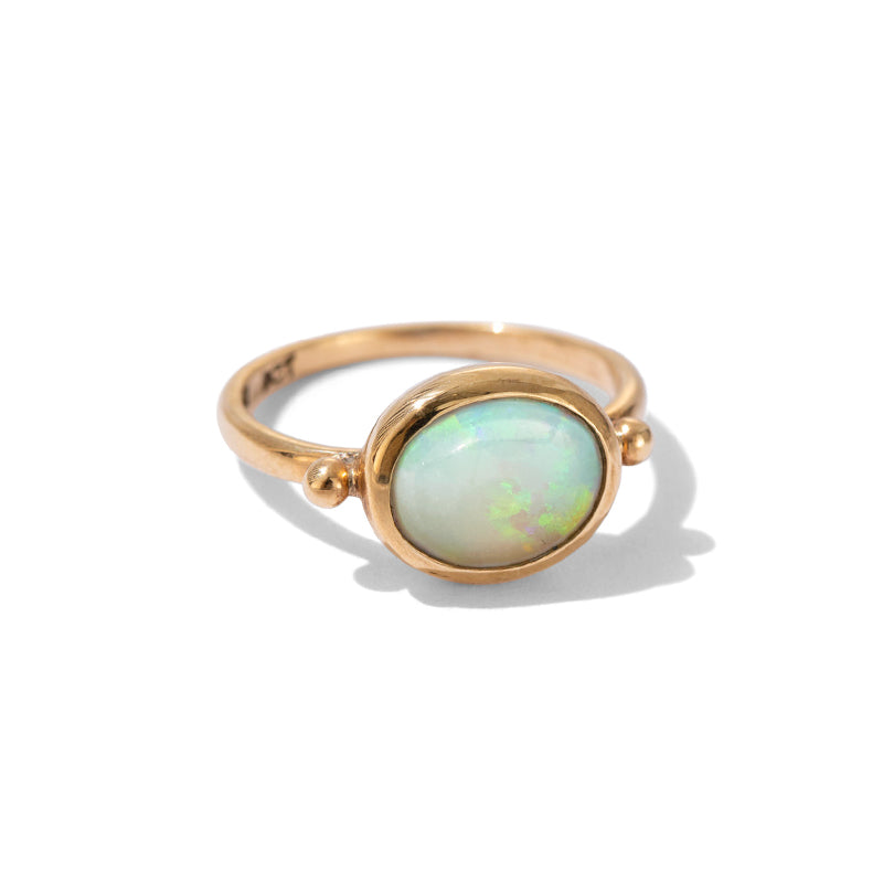 Pippa Ring, White Opal, 9kt Yellow Gold