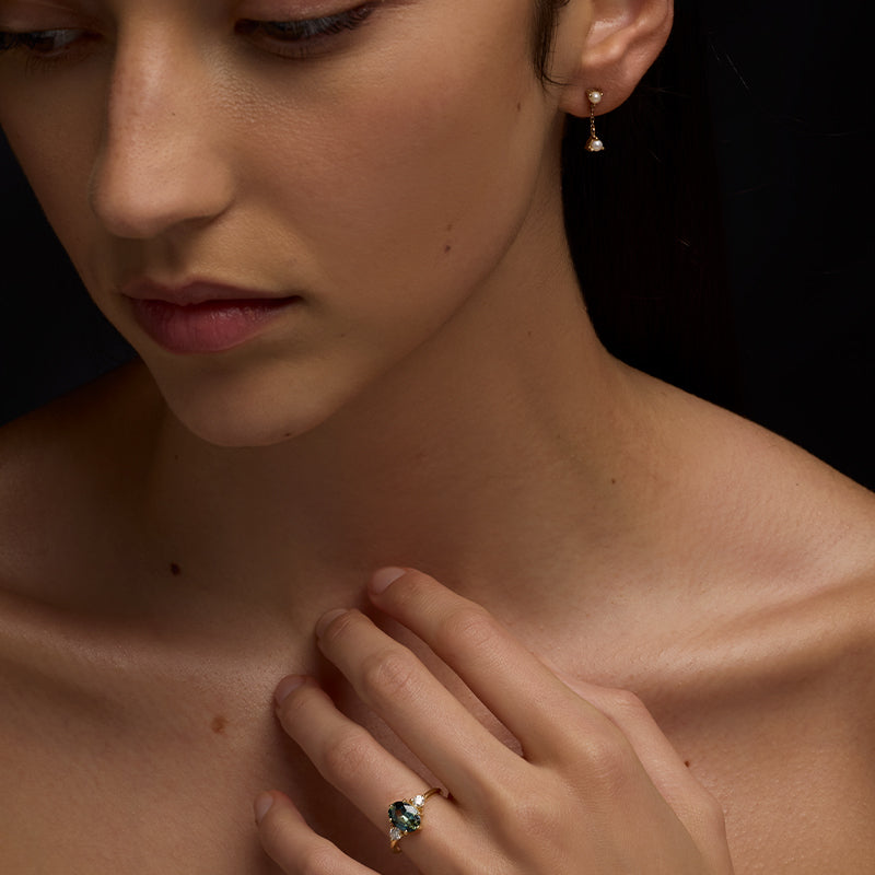 Victoria Ring, Teal Sapphire, 14kt Yellow Gold