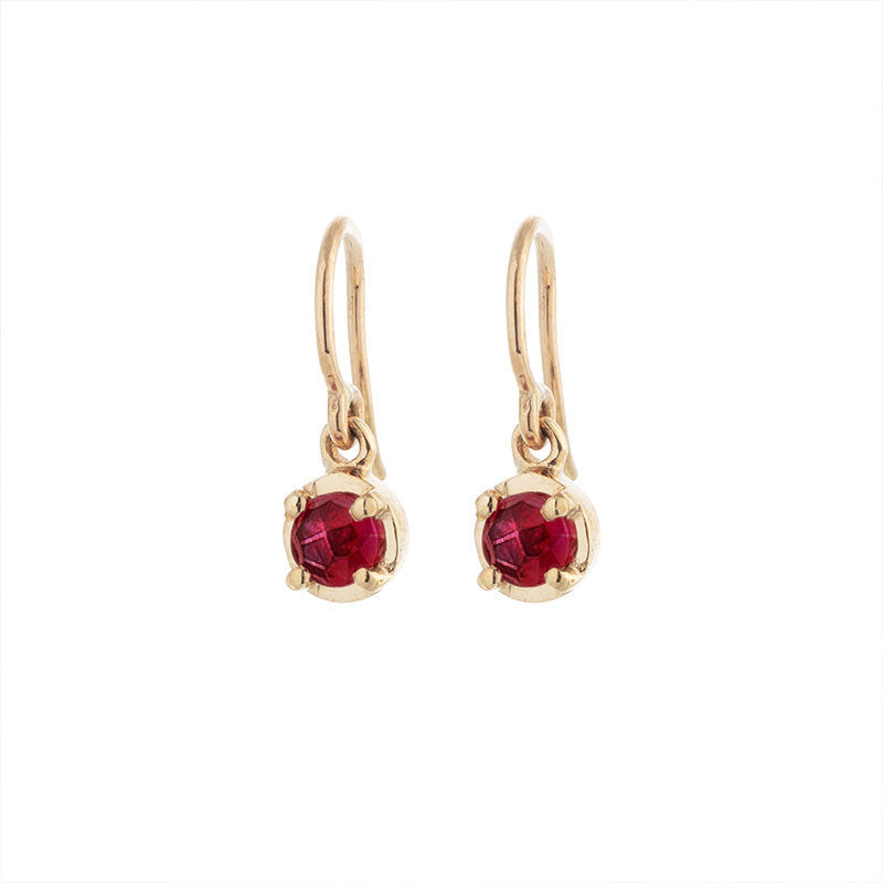 Winkie Earring, Garnet, Gold