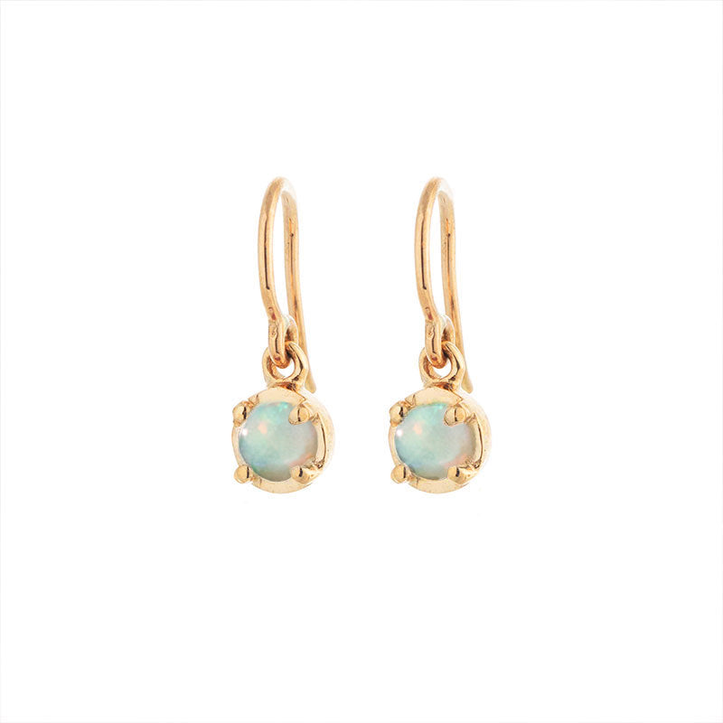 Winkie Earring, White Opal, 9kt Yellow Gold