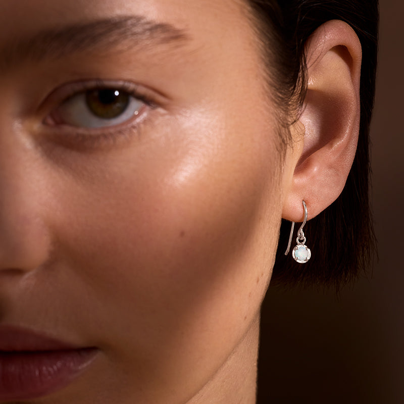 Winkie Earring, White Opal, Silver