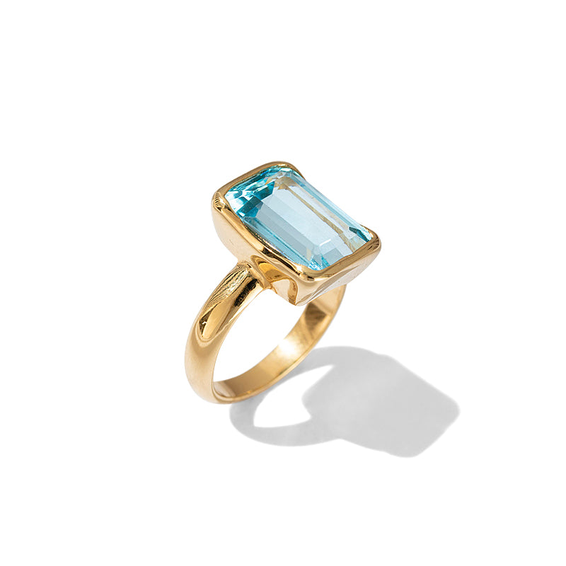 Milos Ring, Blue Topaz, Gold