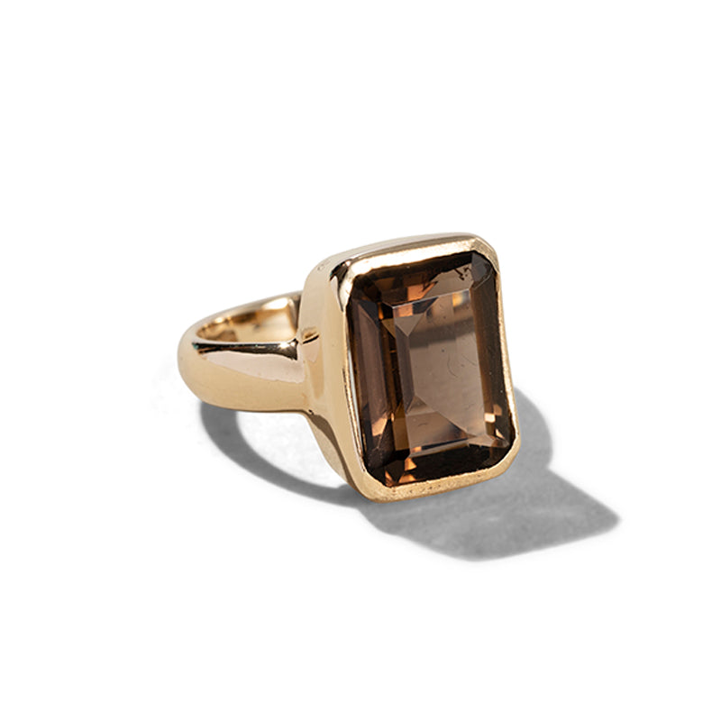 Milos Ring, Smokey Quartz, 9kt Yellow Gold