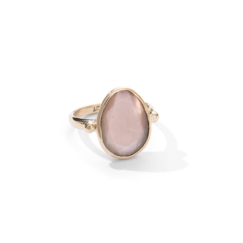 Pebble Ring, Peach Moonstone, 9kt Yellow Gold