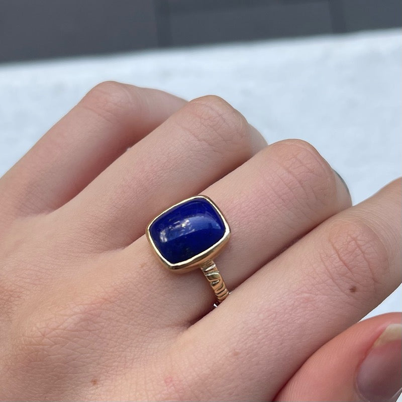 Linea Ring, Lapis Lazuli, 9kt Yellow Gold