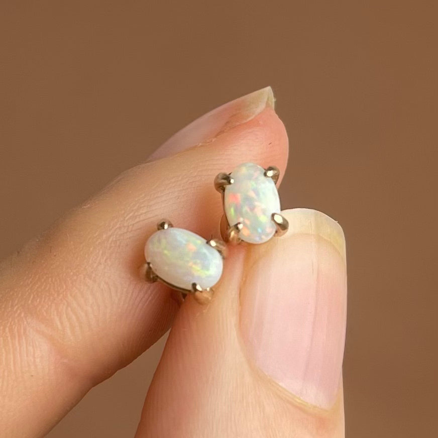 Oval Stud, White Opal, Gold