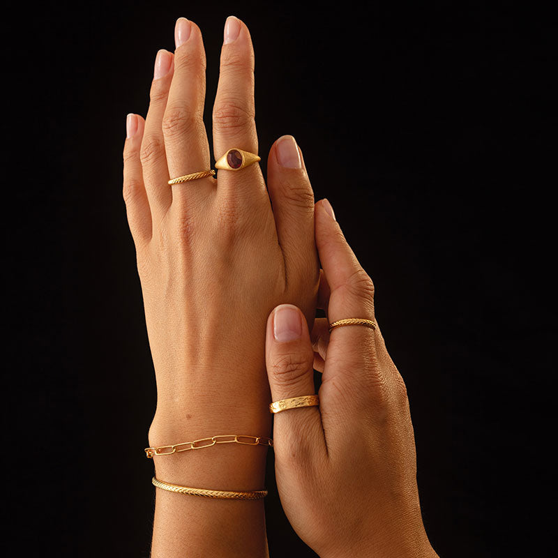 Roman Ring, Garnet, Gold