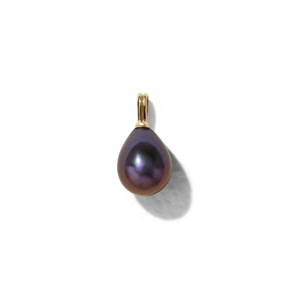 Black Pearl Pendant with 9kt solid gold bail.