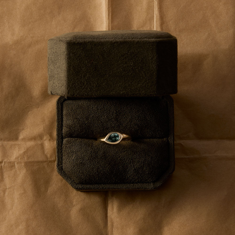 Akros Ring, Australian Sapphire, 14kt Yellow Gold