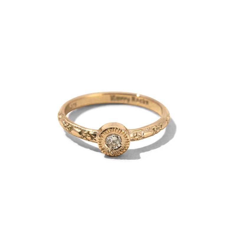 Embossed Ring, Diamond, 9kt Yellow Gold