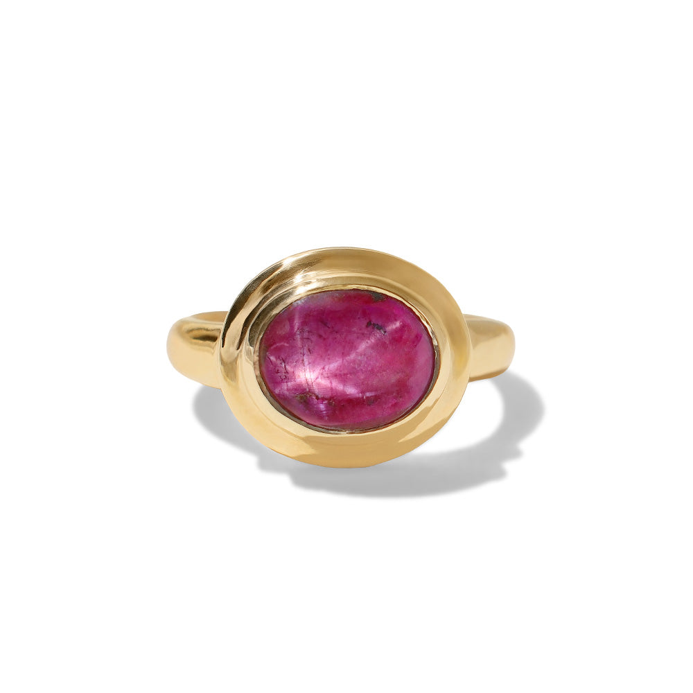 Greco Ring, Star Ruby, 9kt Yellow Gold
