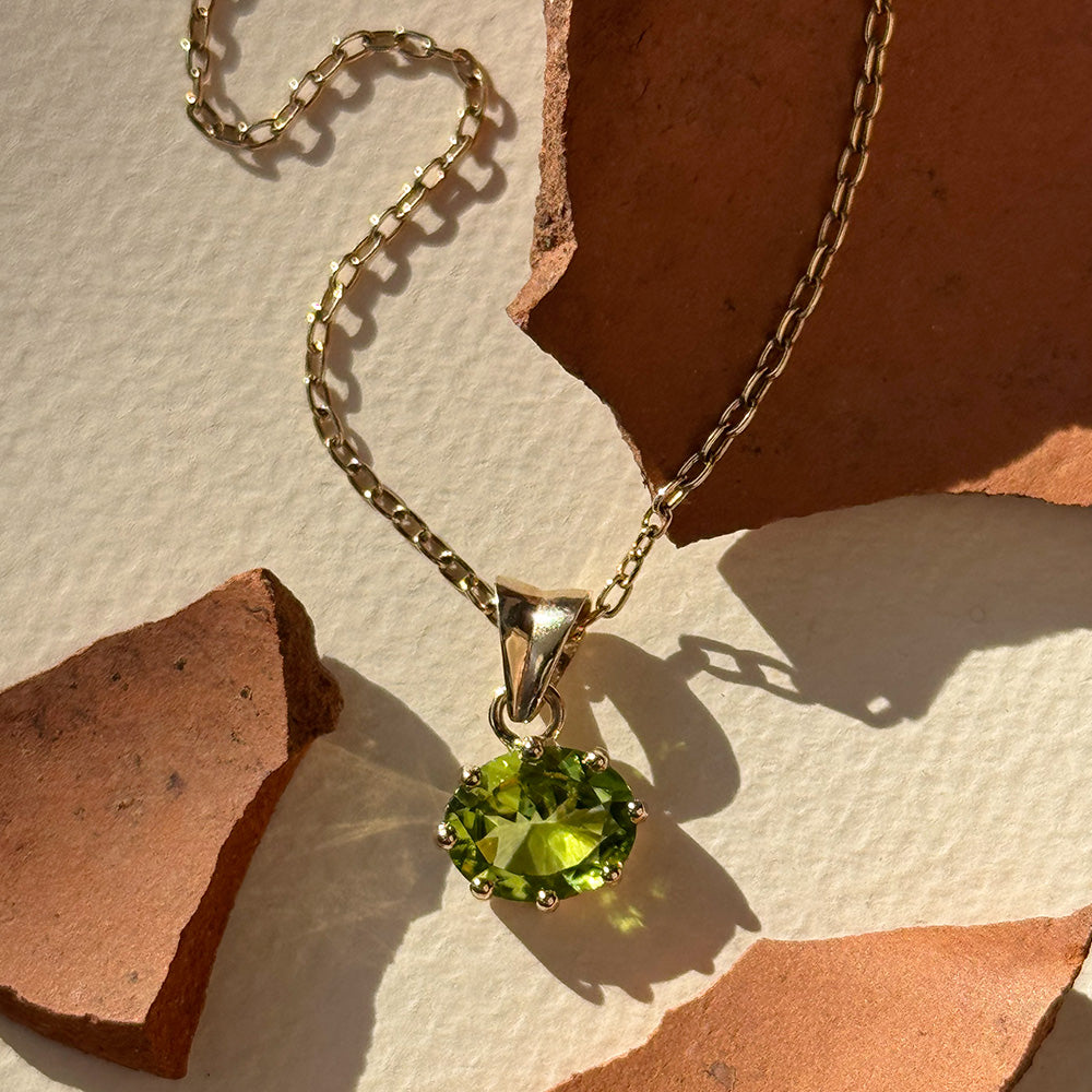 Honour Pendant, Peridot, 9kt Yellow Gold