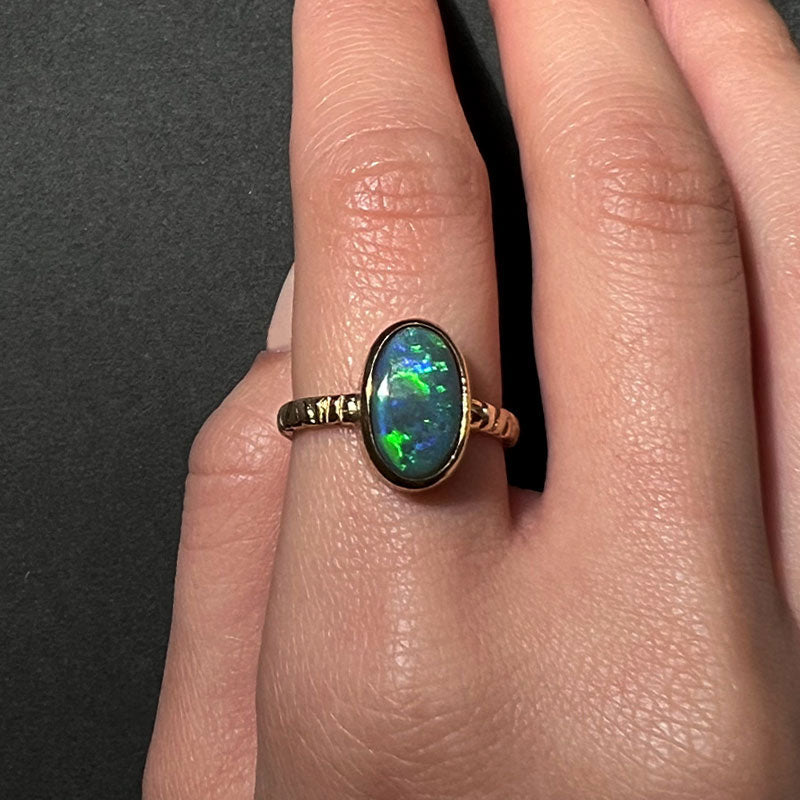 Linea Ring, Black Opal, 9kt Yellow Gold