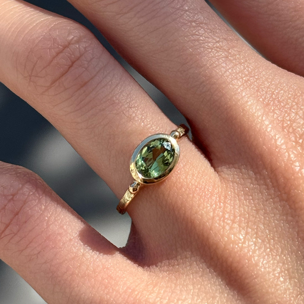 Pippa Ring, Green Sapphire, 9kt Yellow Gold
