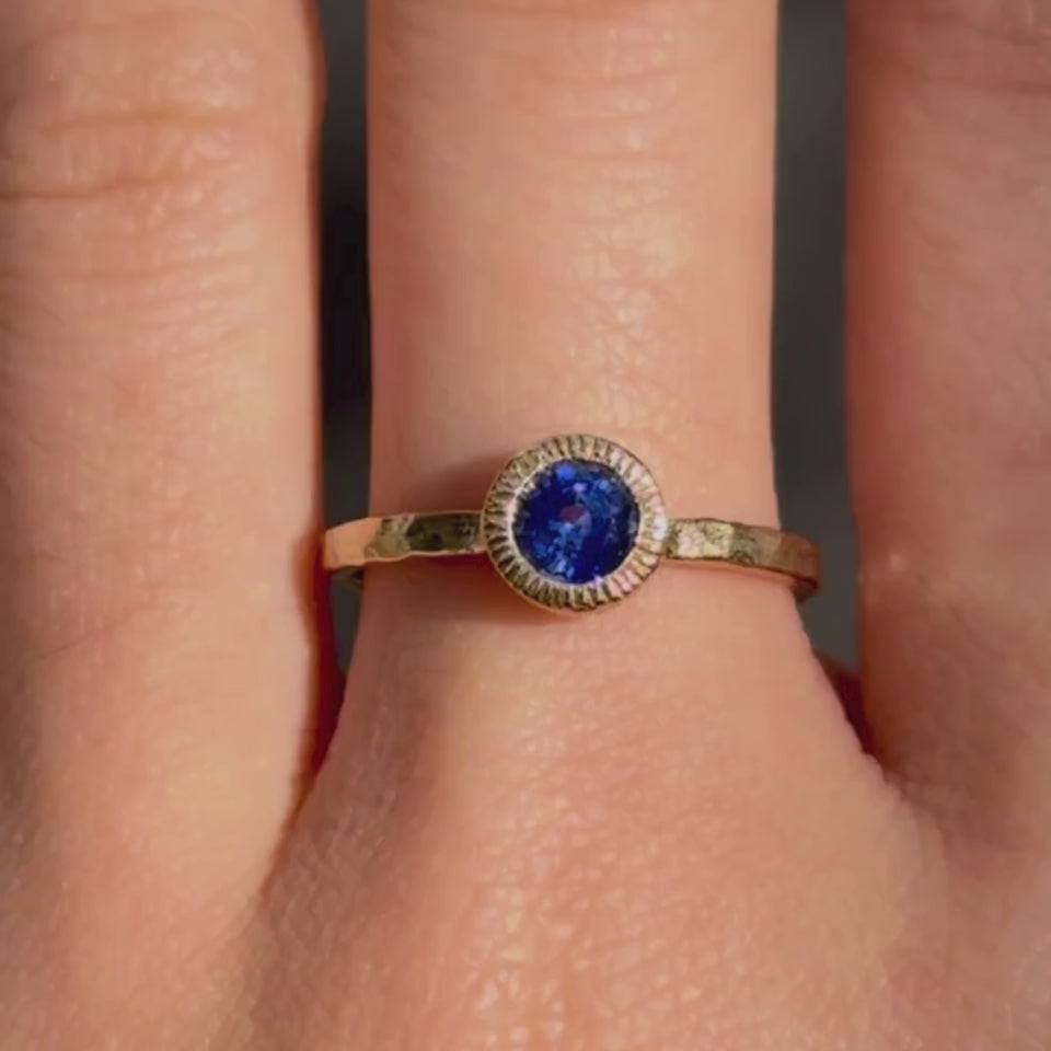 Aeon Ring, Blue Sapphire, 9kt Yellow Gold