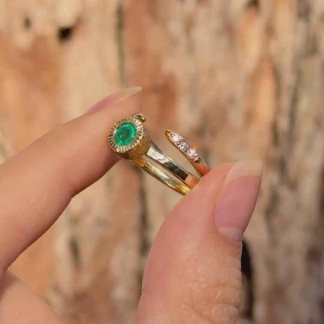Aeon ring emerald 14kt video
