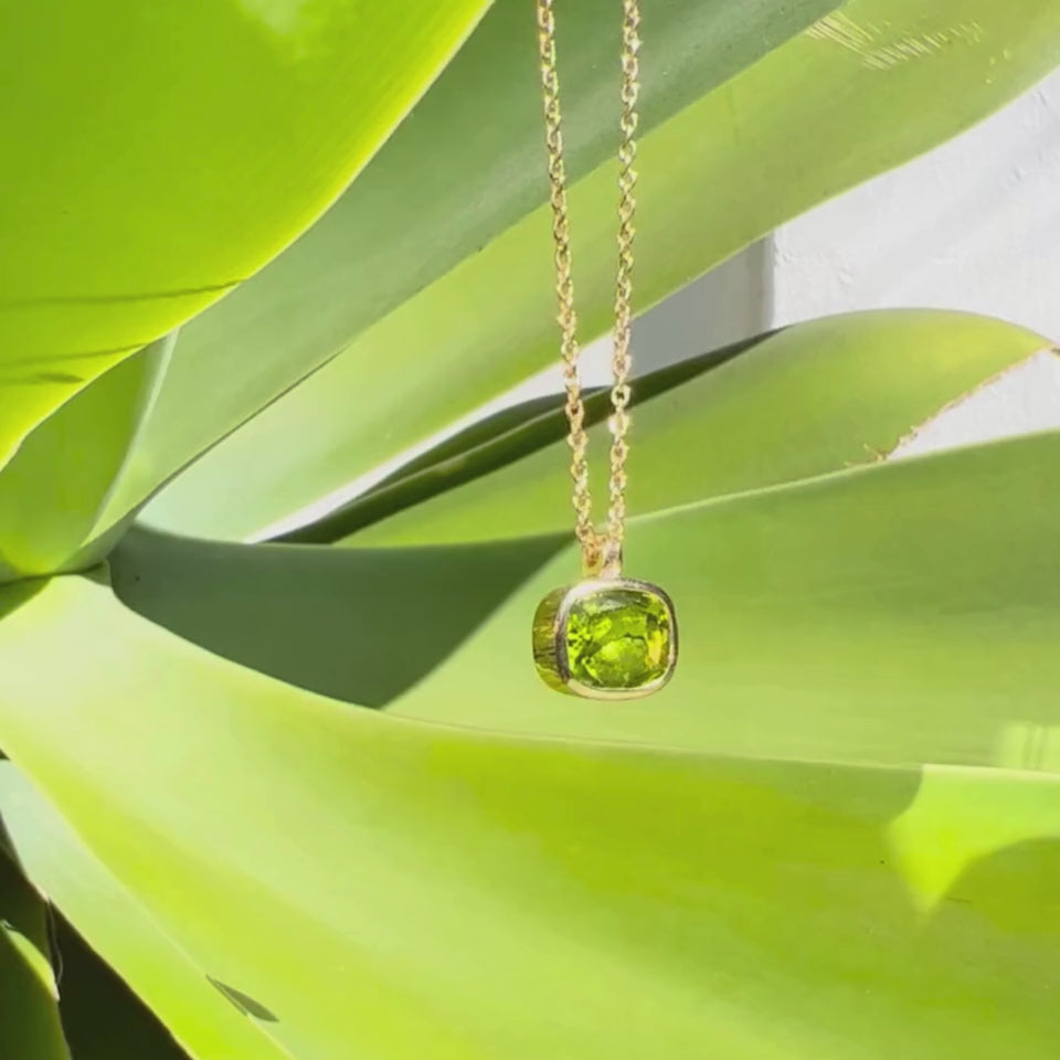 Minerva Necklace, Peridot, 9kt Yellow Gold
