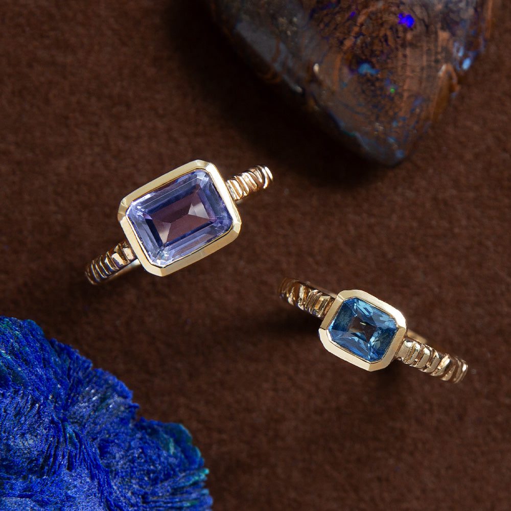 Linea Ring, Iolite, 9kt Yellow Gold