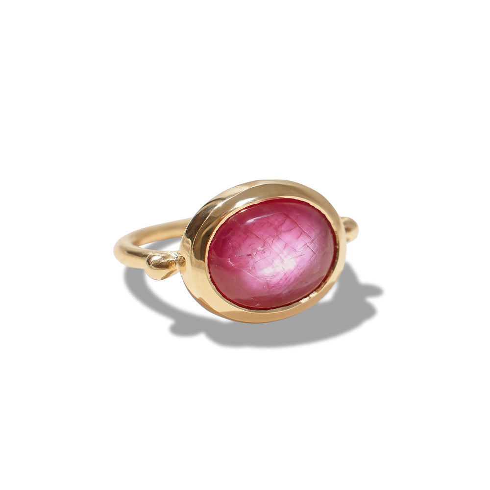 Sirus Ring, Silky Ruby, 9kt Yellow Gold