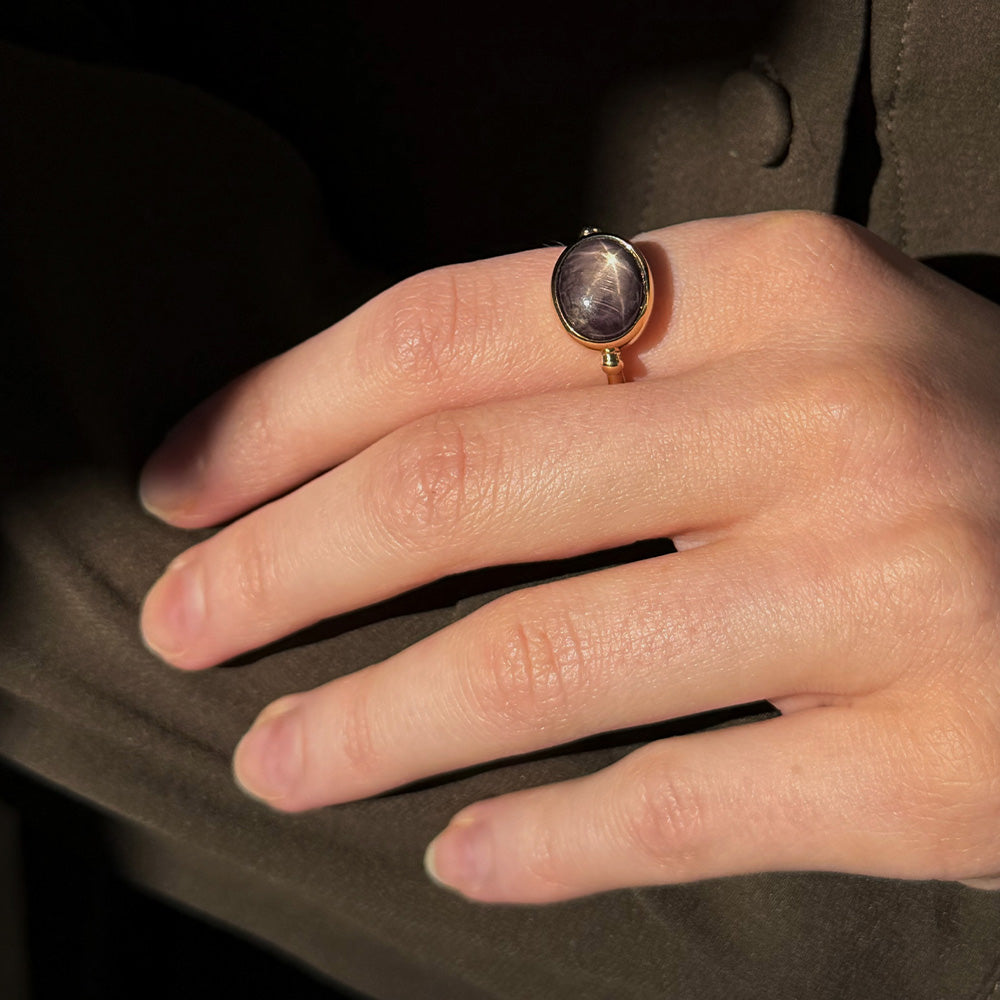 Sirus Ring, Star Ruby, 9kt Yellow Gold