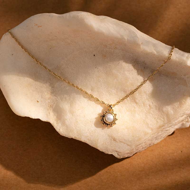 Soleil Necklace, Pearl, 9kt Yellow Gold