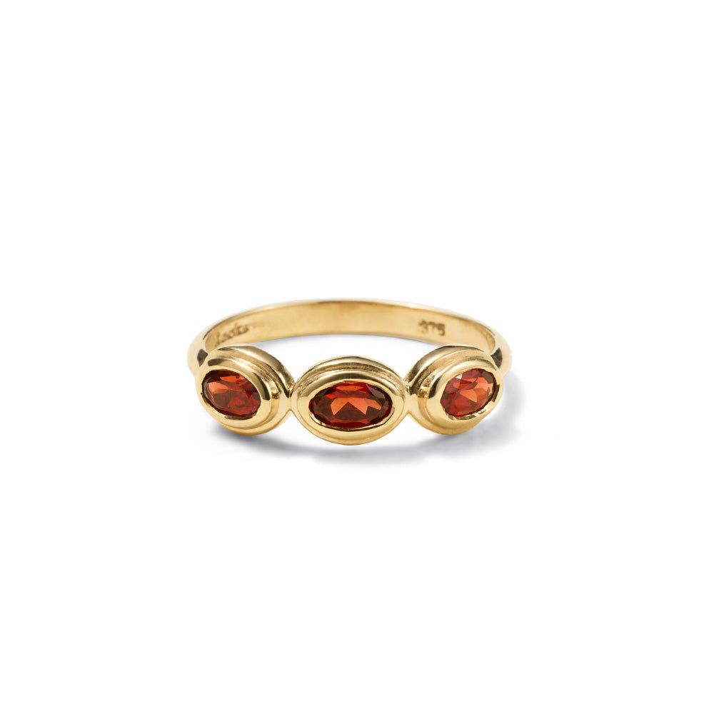 Trilogy Ring, Garnet, 9kt Yellow Gold