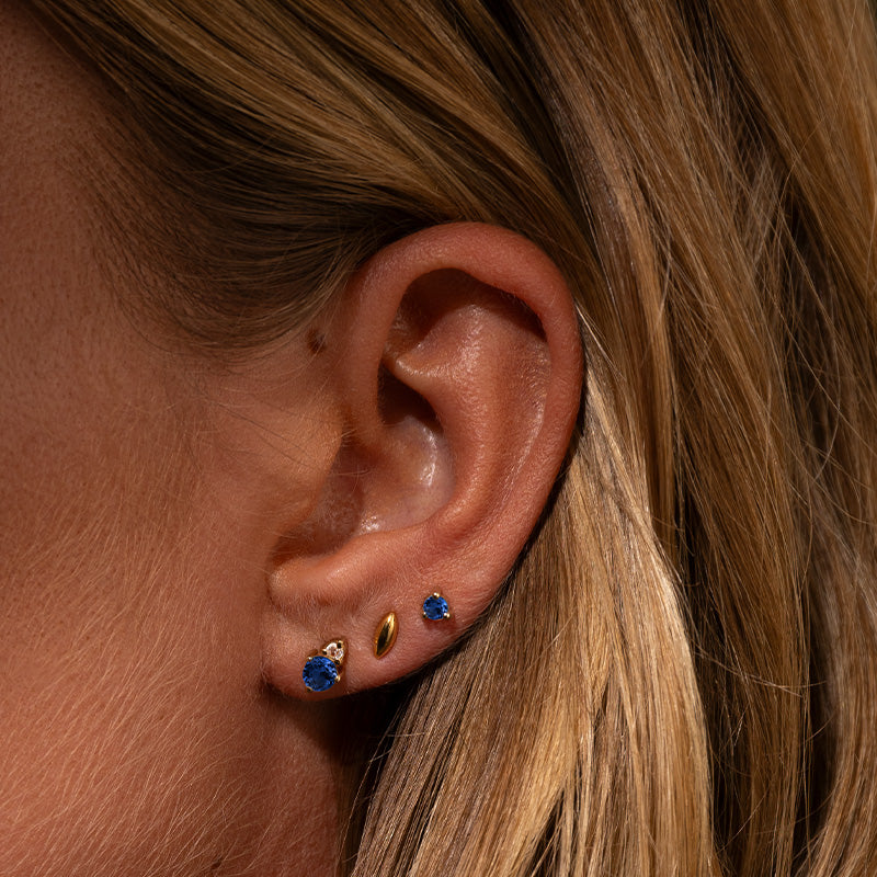 Unity Stud Single, Blue Sapphire, 9kt Yellow Gold