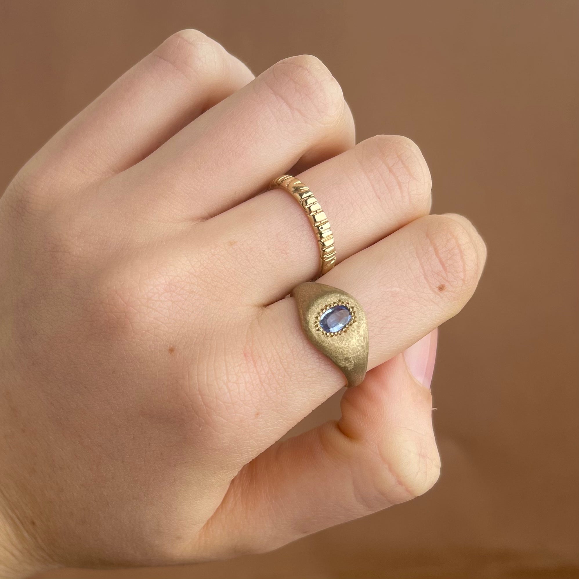 Signet Ring, Blue Sapphire, 9kt Yellow Gold