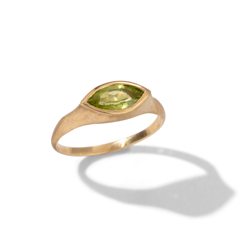 Iris Ring, Peridot, 9kt Yellow Gold