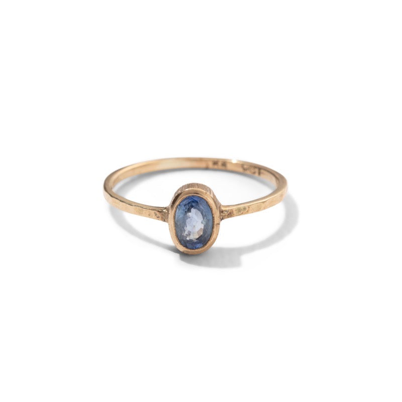 Minerva Ring, Blue Sapphire, 9kt Yellow Gold