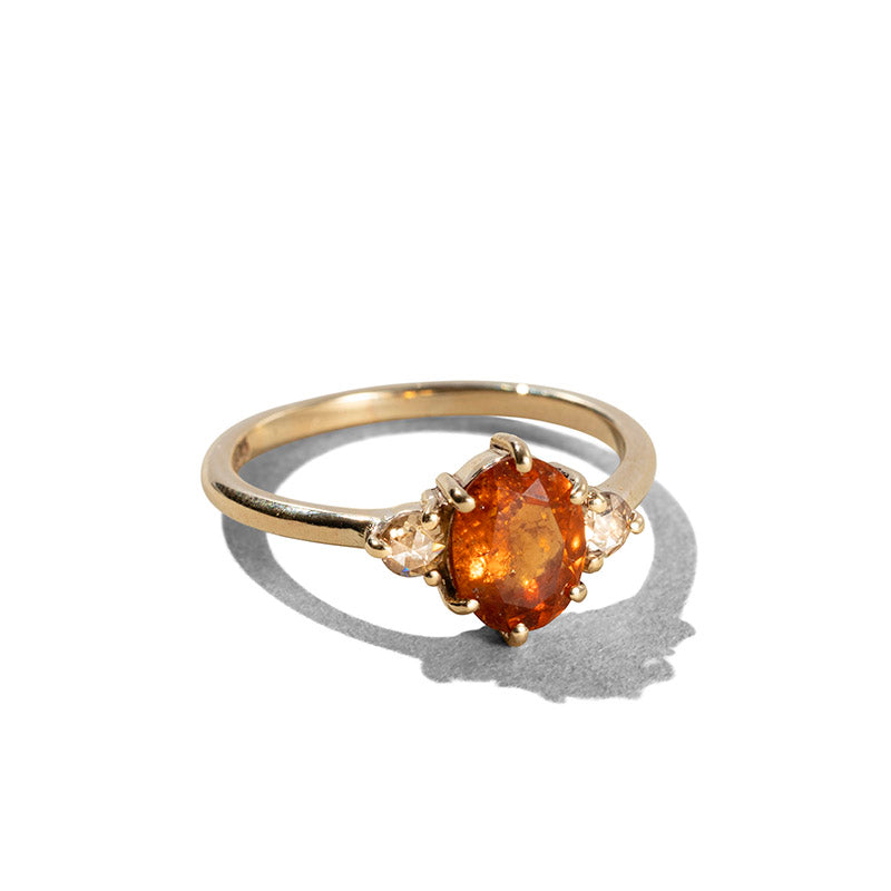 Victoria Ring, Orange Garnet, 9kt Yellow Gold