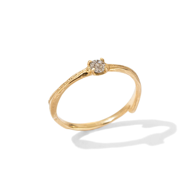 Twig Ring, White Diamond, 9kt Yellow Gold
